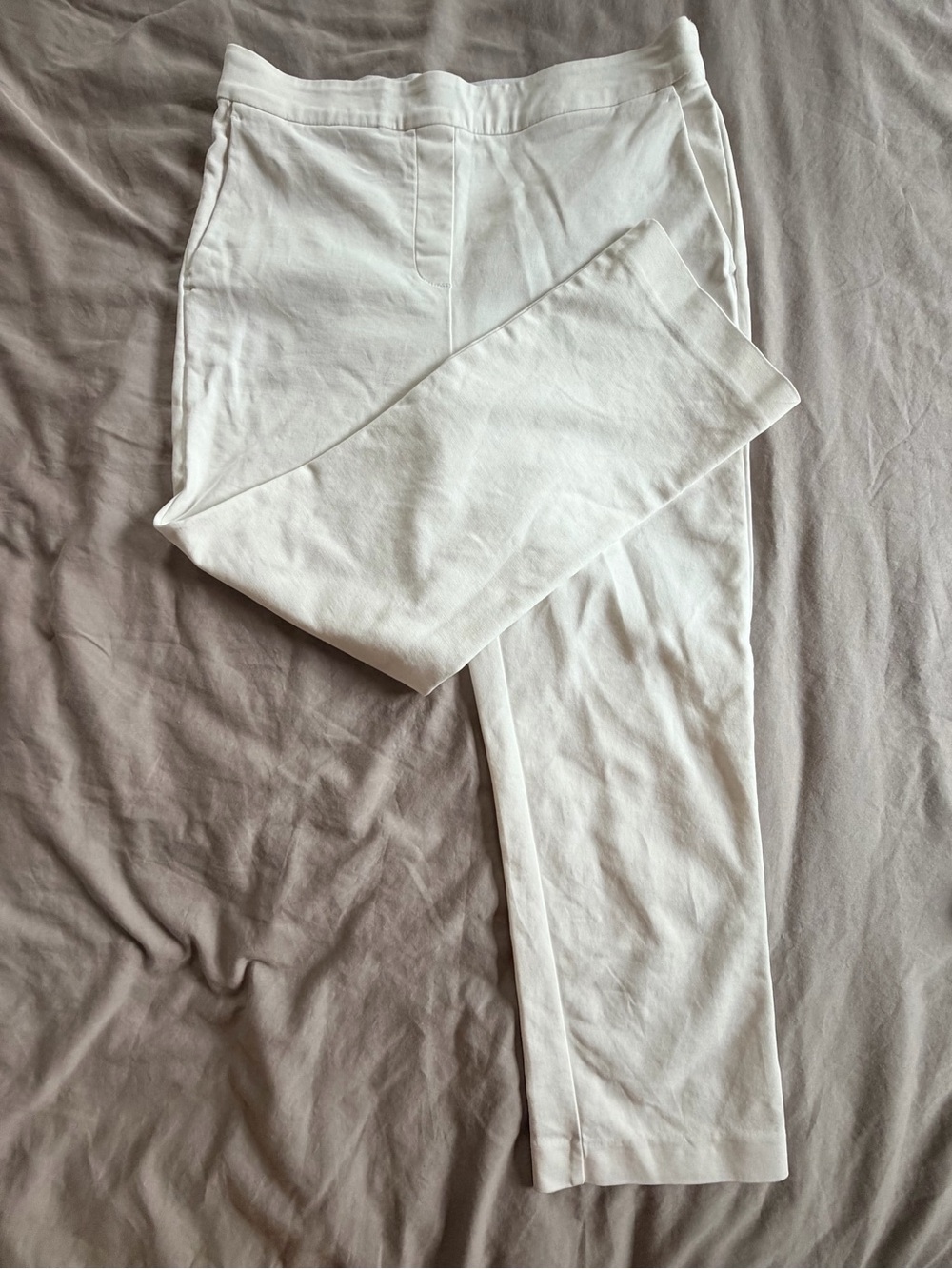 Rachel Zoe White Capris - brand new